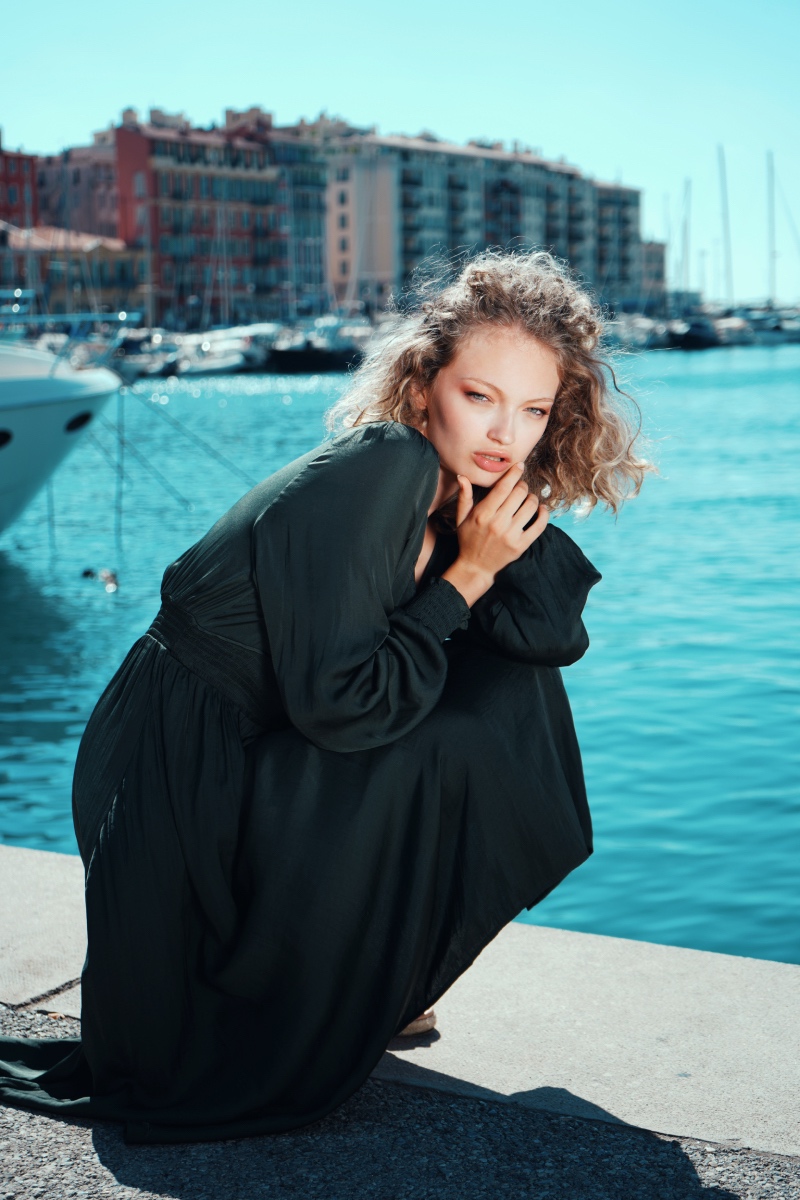 PORTRAITS FASHION/LIFESTYLE