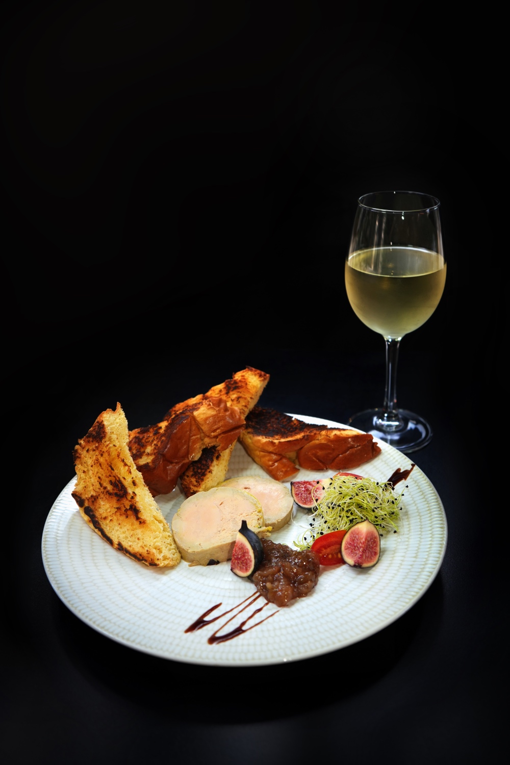 Food Photography by Alise Sandri. Warm, inviting images that make luxury feel generous. Ideal for restaurants where comfort meets refinement.